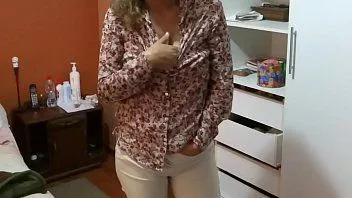 play Ardientes 69 - my wife is excited to show her tits