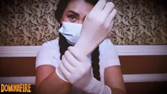 Odtwórz Zmysłowa odgrywanie ról pielęgniarki z lateksowymi rękawiczkami i maską - fetysz medyczny ASMR
