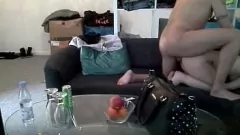Reproducir Cuando la chica equivocada Kalinka sorprende con una mamada traviesa