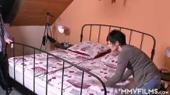 play Cocoșul străpuns de gât de MILF european cu părul scurt