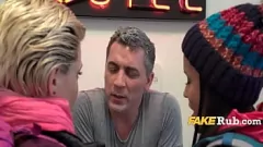 play Gratta il mio prurito: trio per adolescenti euro in camera d'albergo