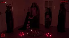再生 悪魔の乱交：ブルネットアマチュアの精液で満たされたハロウィーンの出会い