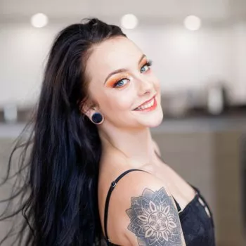 Bintang porno Alessa Savage
